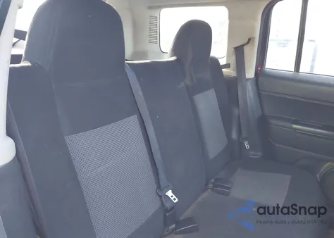 2014 Jeep Patriot Sport z USA, uszkodzony, nr VIN 1C4NJPBA5ED674372